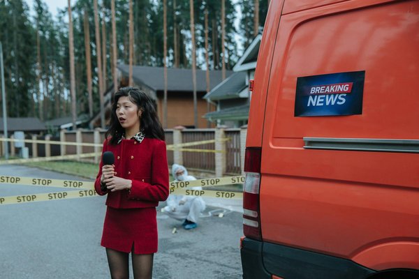 How Can UK Homeowners Make Small Spaces Feel Bigger?