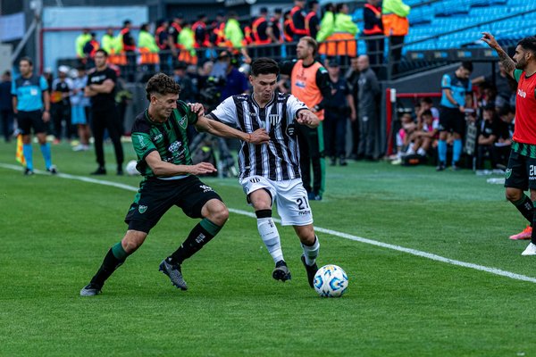 How Can UK Businesses Adapt to Improve Diversity in the Workplace?